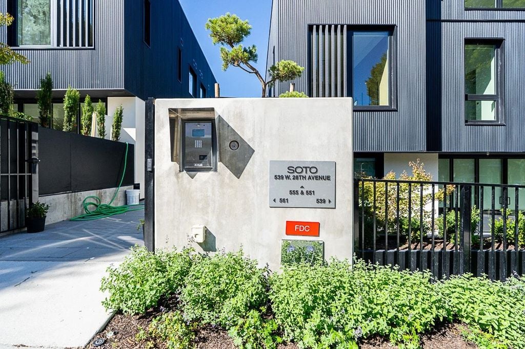 539 W 28th Avenue 202, Vancouver