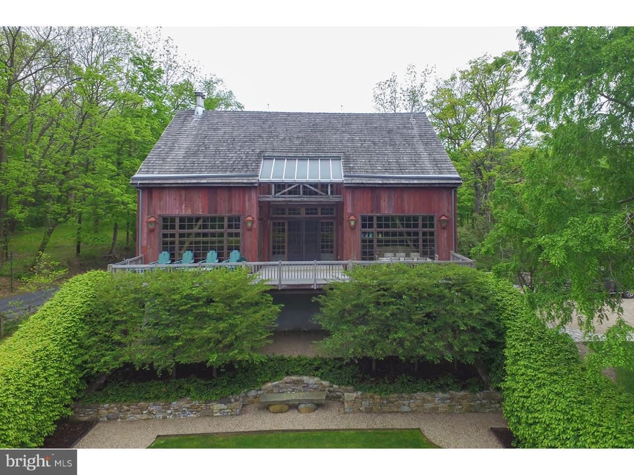 Transforming a Bucks County Barn into a Residence: A Journey of Innovation and Charm