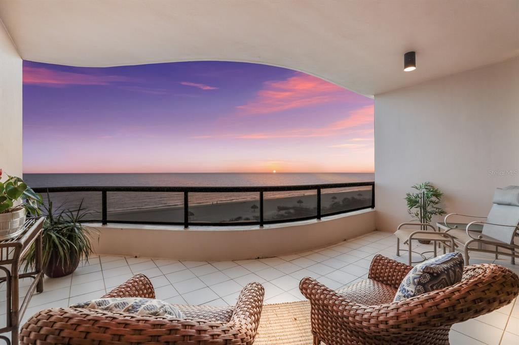 415 L Ambiance Dr, #C504