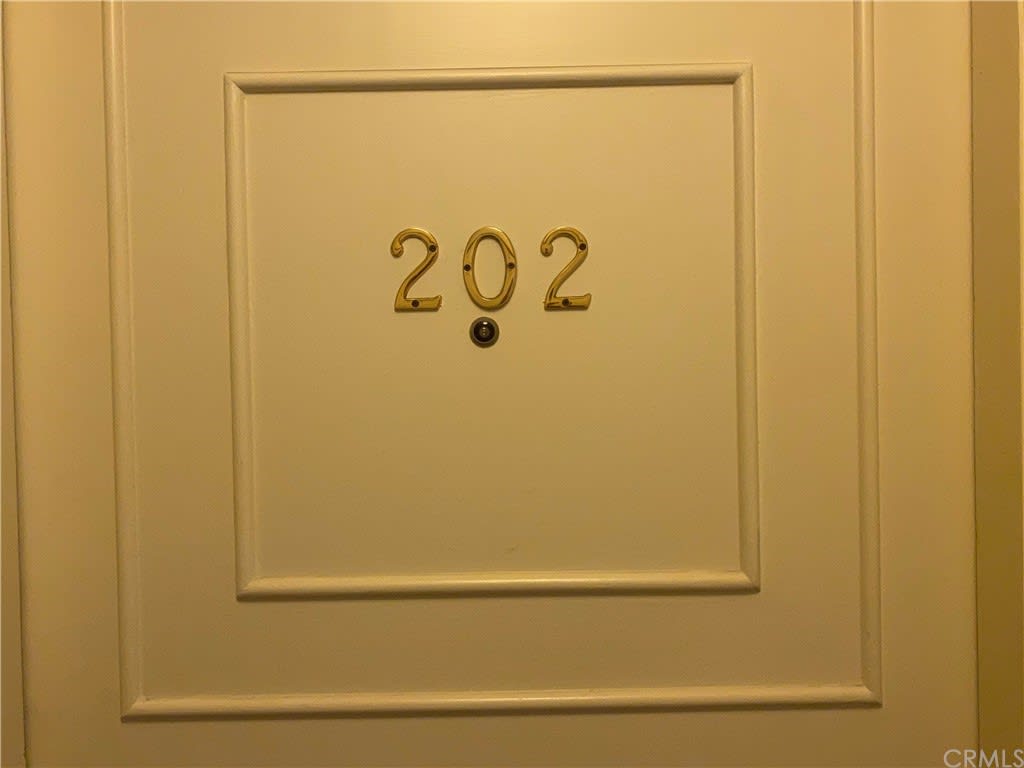 11767 Sunset Boulevard, Unit 202