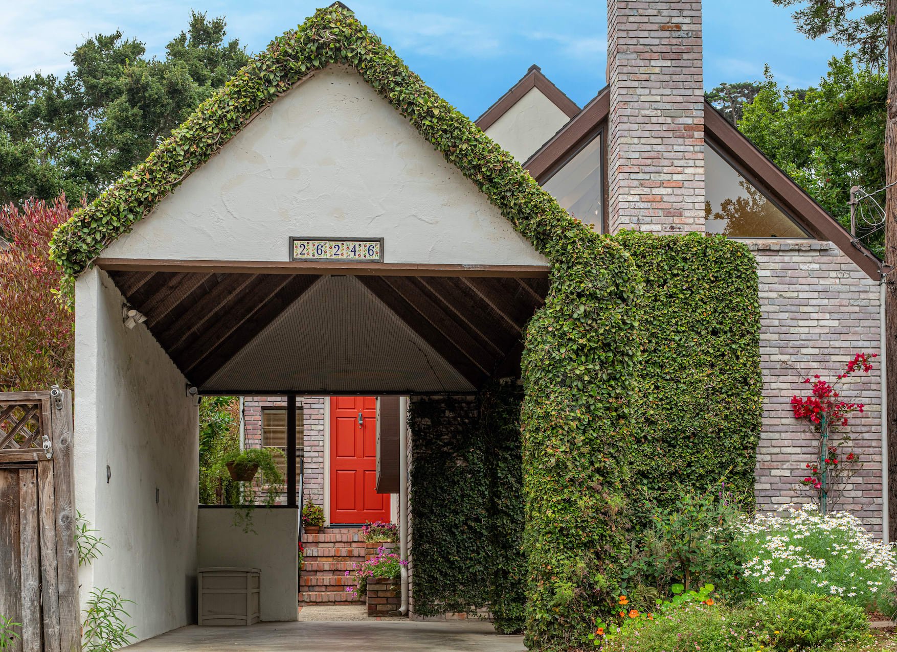 Charming Carmel Cottage - 26246 Carmelo
