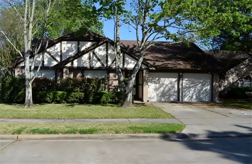 10842 Spring Shadows Dr