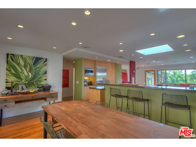 1452 Brixton Rd