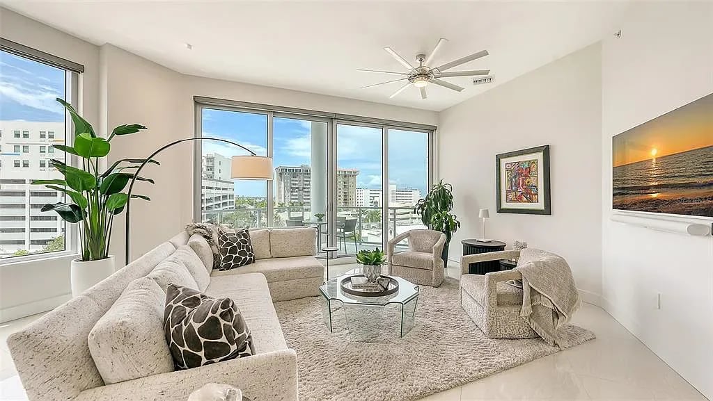 111 S Pineapple Ave #507