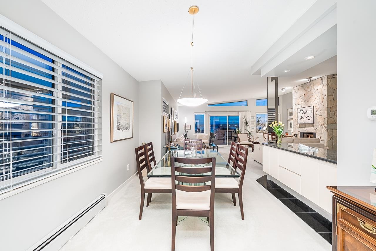 2343 Bellevue Ave