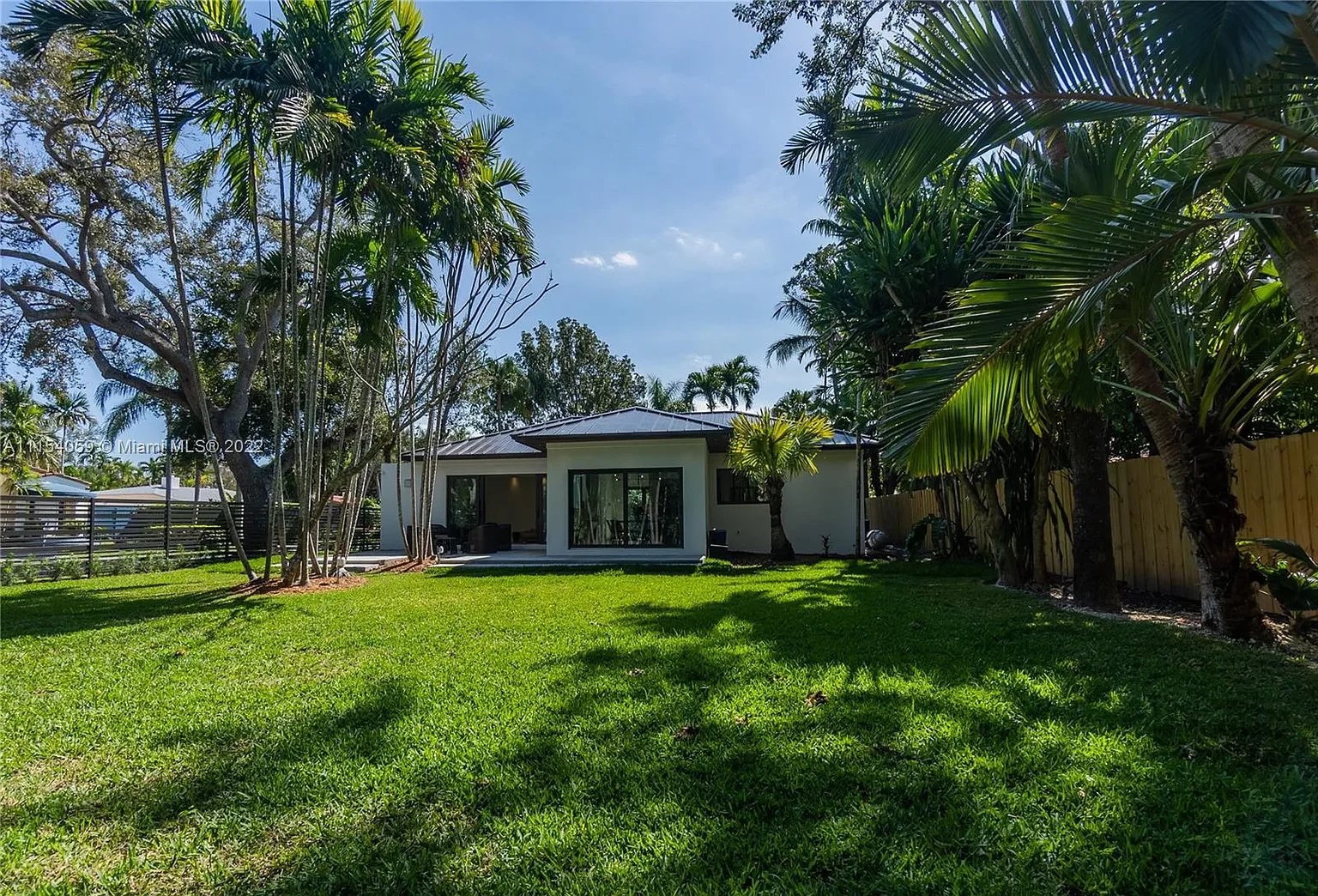 4001 Woodridge Rd
