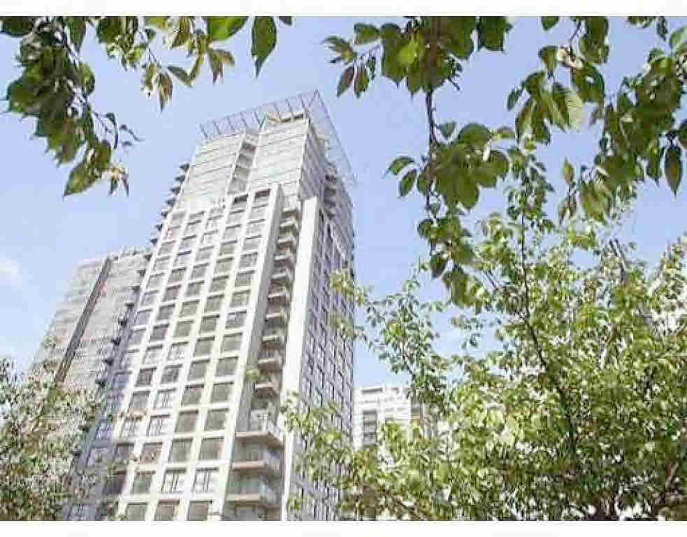 401-989 Beatty St