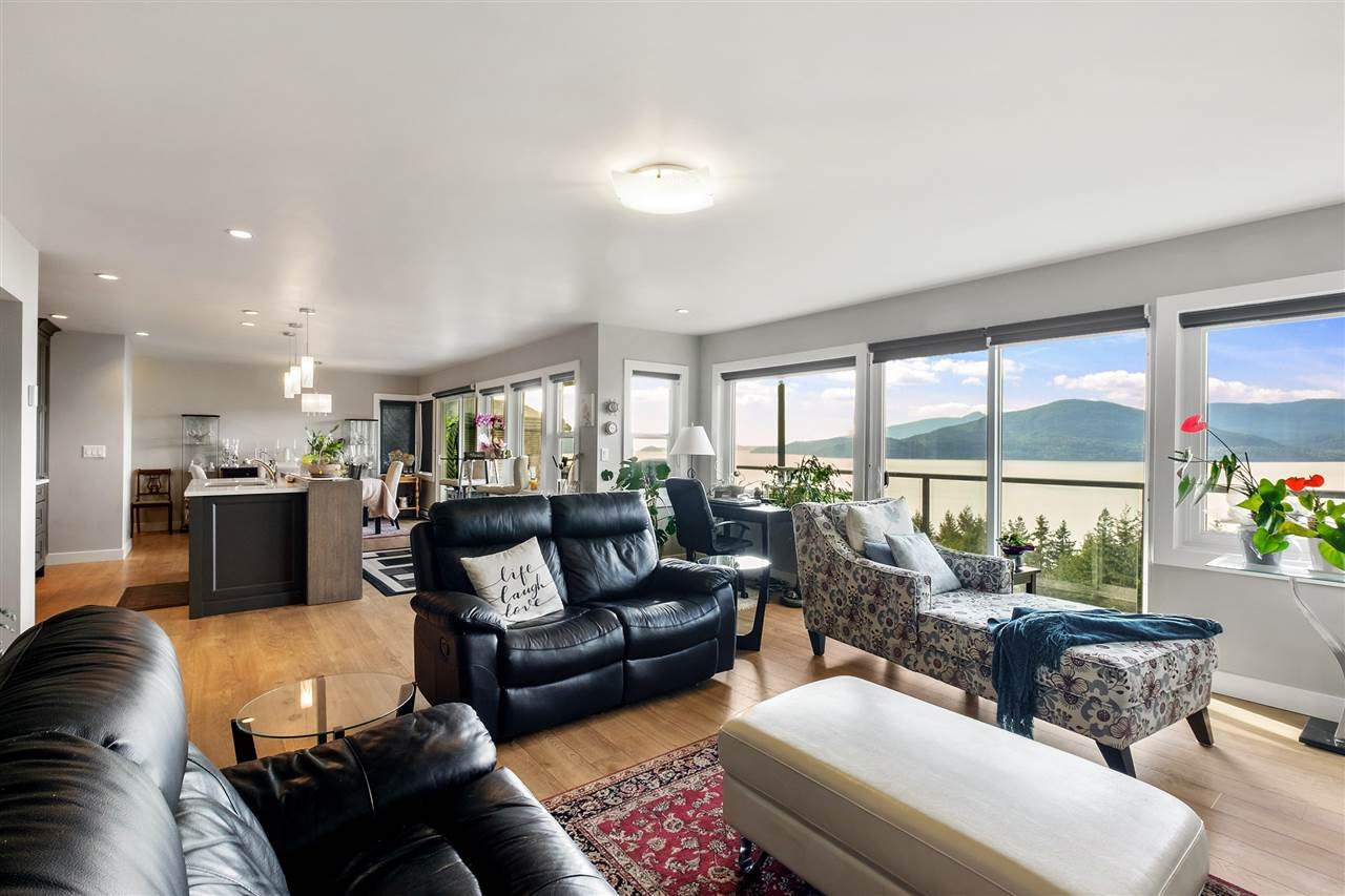 50 Panorama Rd