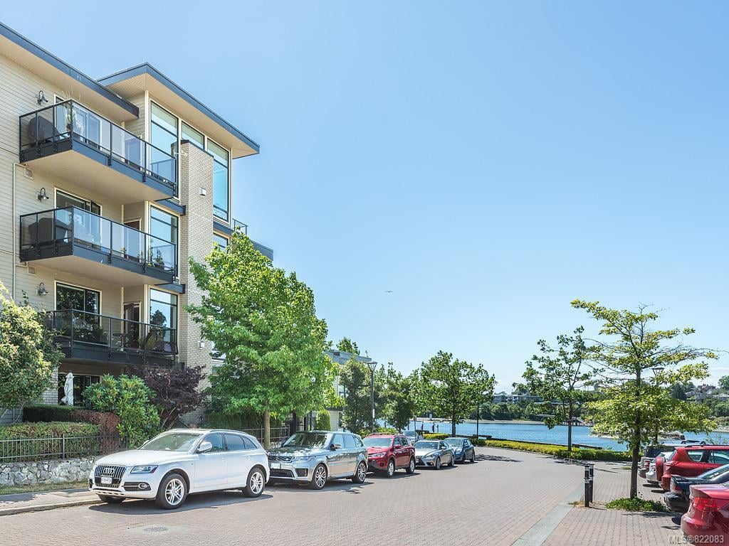 304-330 Waterfront Cres