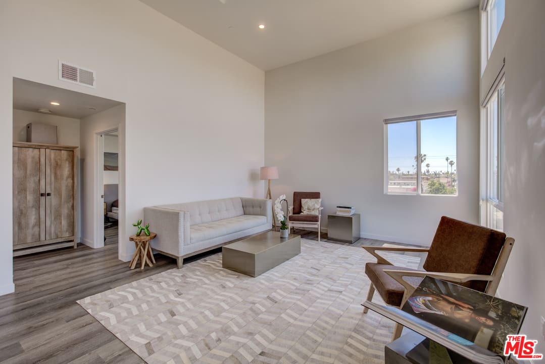 1055 South Serrano Ave, #505