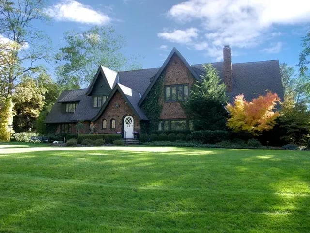 48 Kenilworth Drive