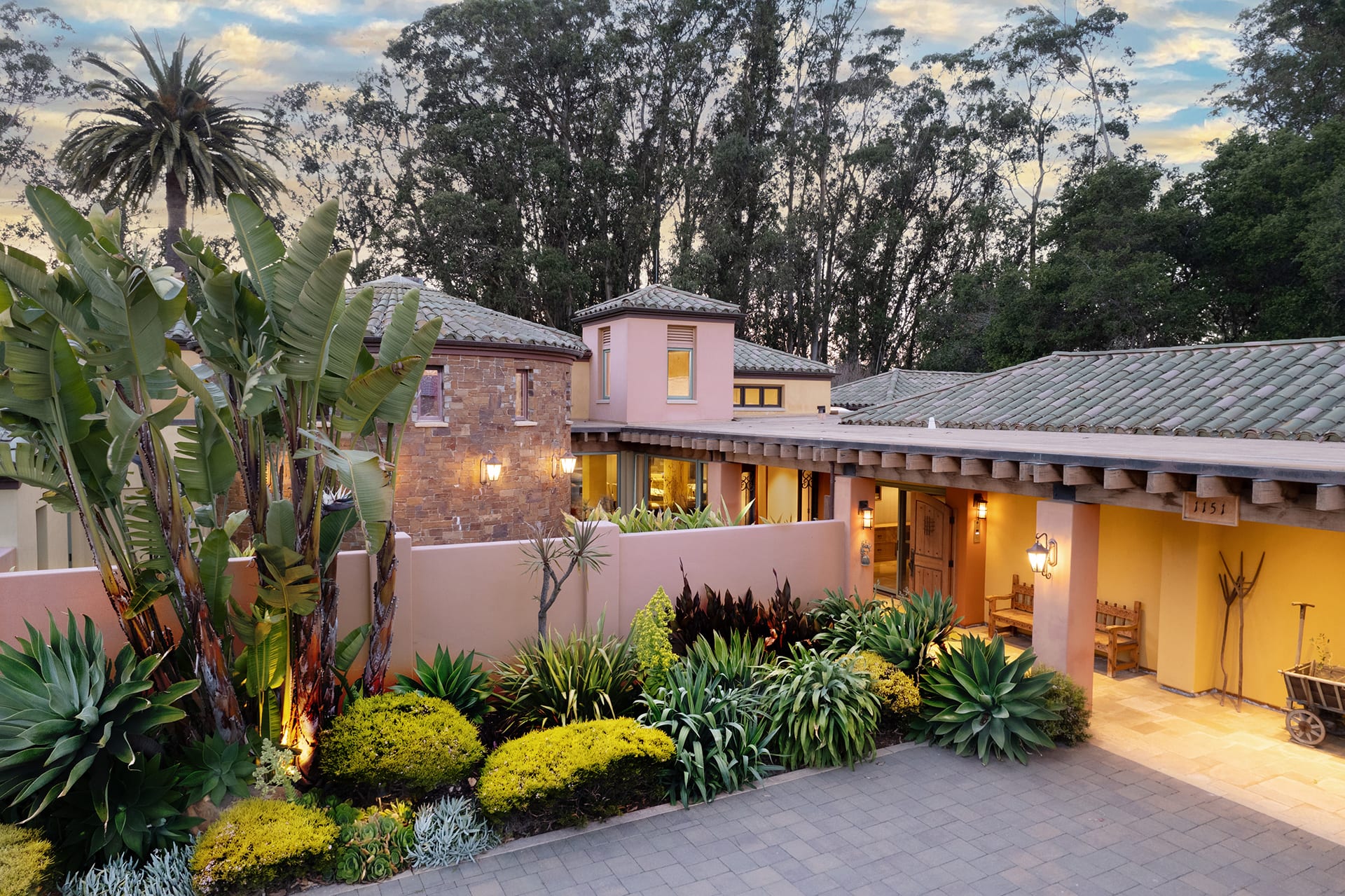 Santa Cruz Masterpiece - 1151 Scholl Lane