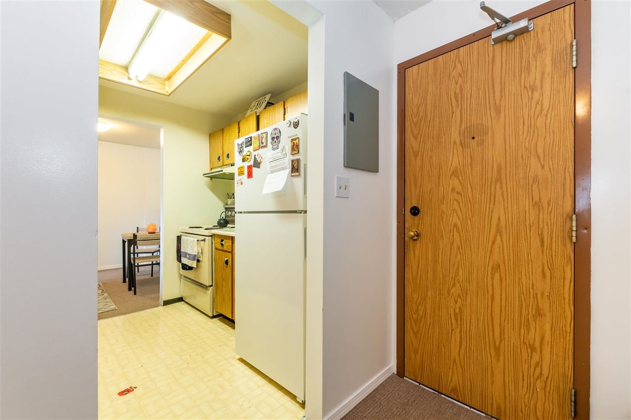 207-33850 Fern St