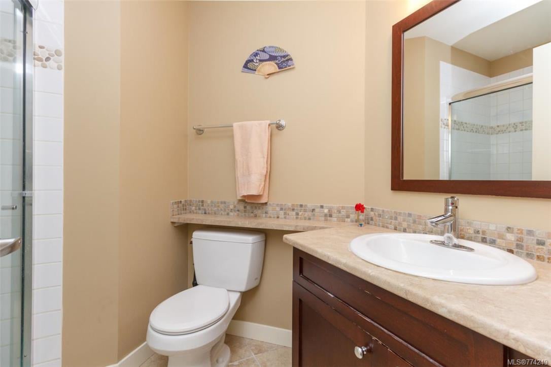 B106-201 Nursery Hill Dr, View Royal