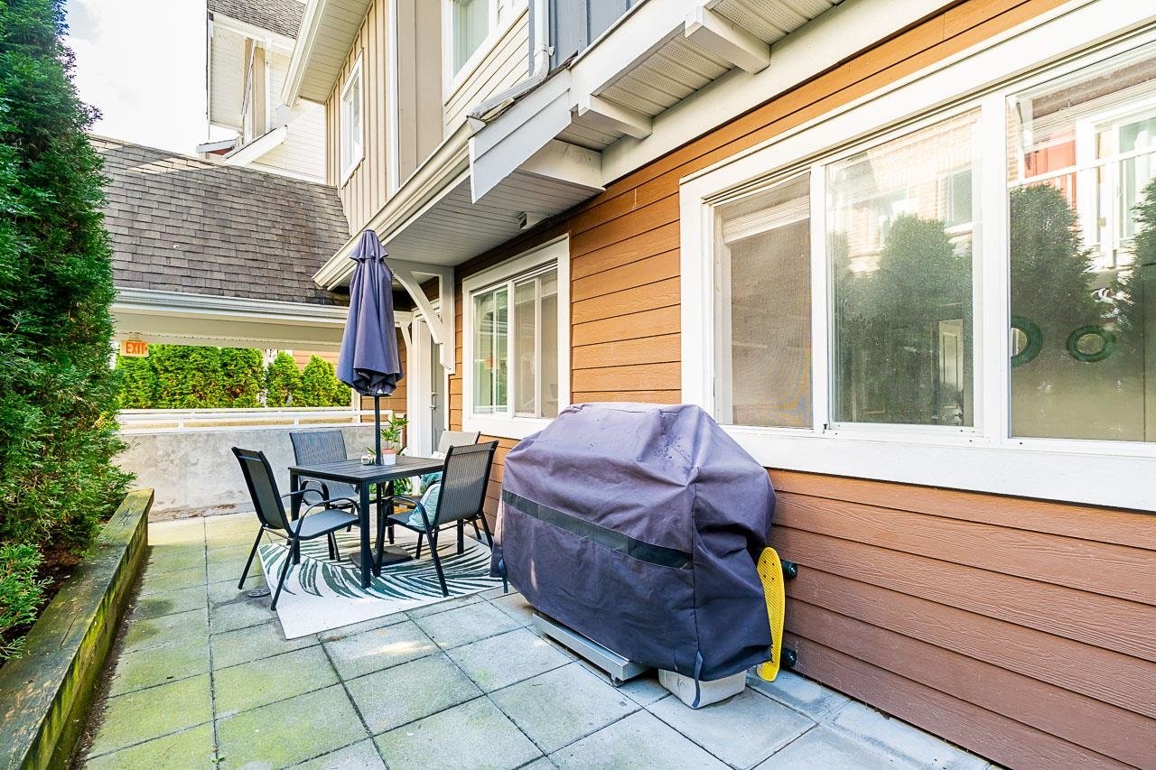 401-1661 Fraser Ave