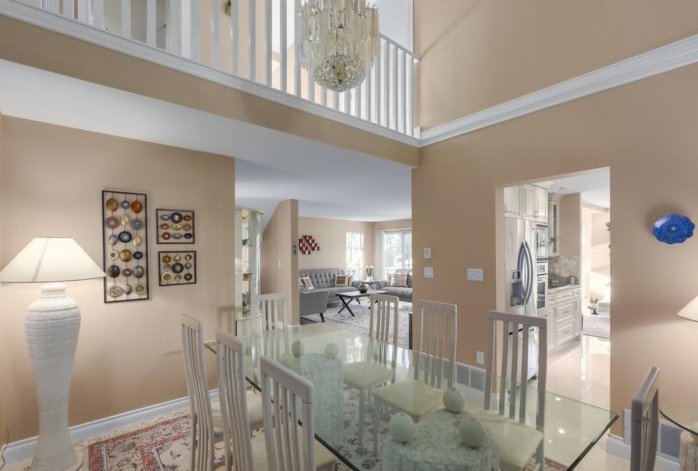 1120 Strathaven Dr