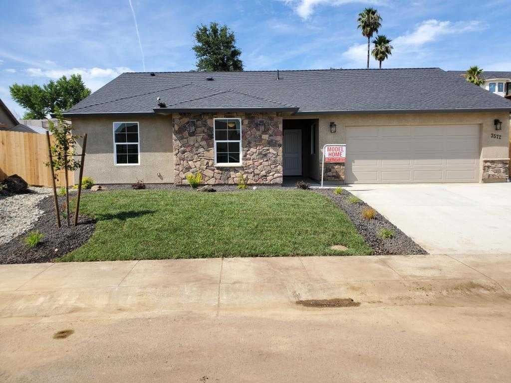 1235 Yacht Ct