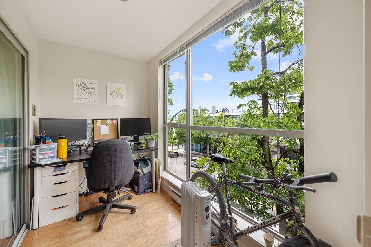 214-1823 W 7th Avenue, Vancouver
