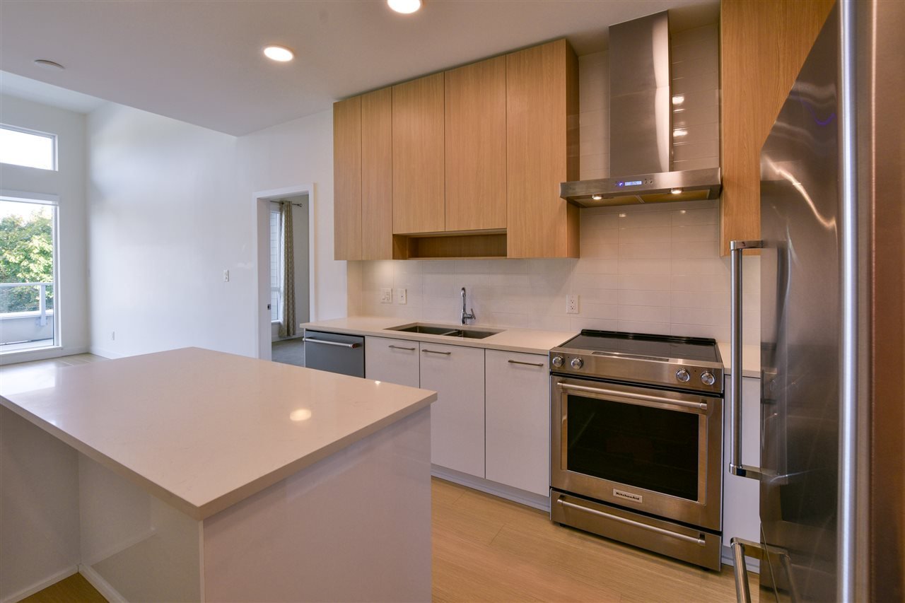 418-5460 Broadway Wy