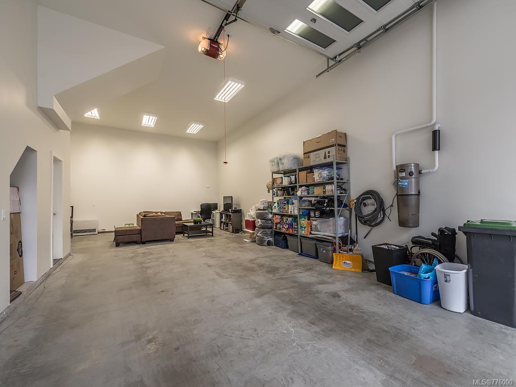 110-1021 Springboard Pl, Langford