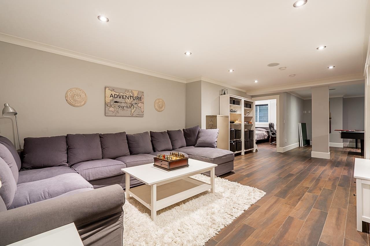 3783 Riviere Pl