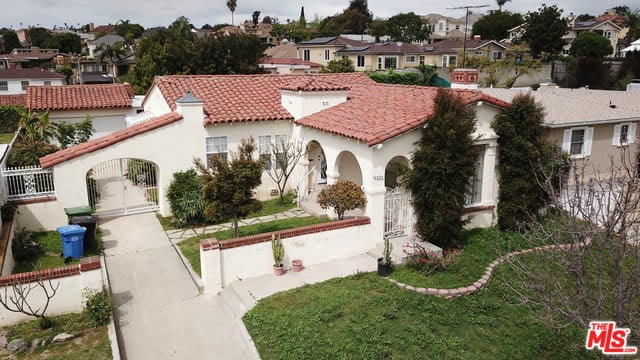 4833 Keniston Ave
