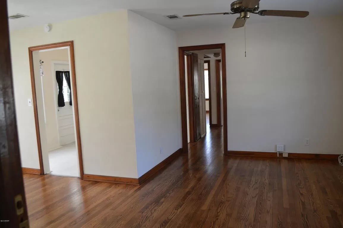 1017 W 12TH Court