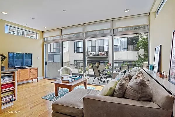 543 Dean St Unit: 3