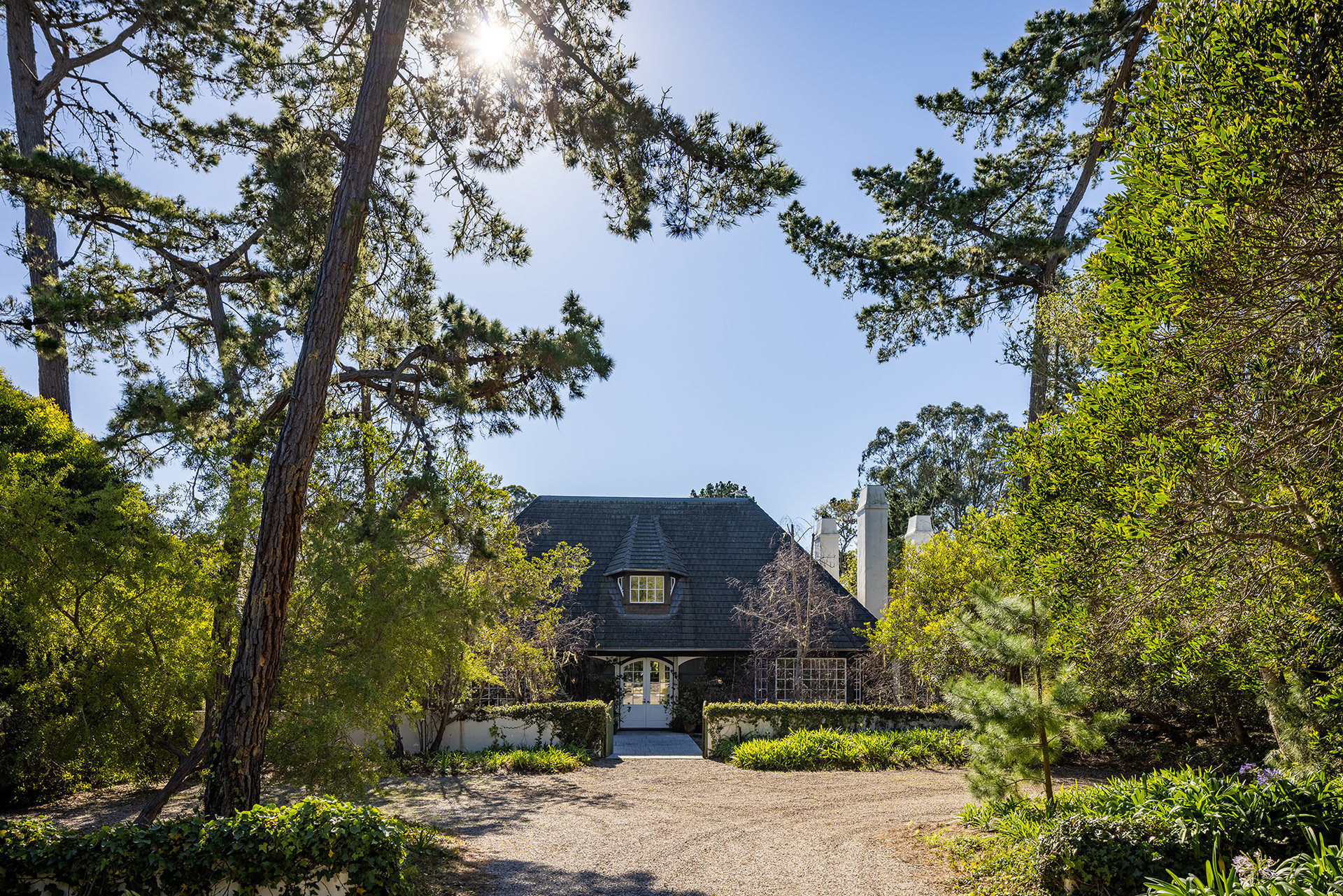 Pebble Beach Manor - 3323 Stevenson Drive