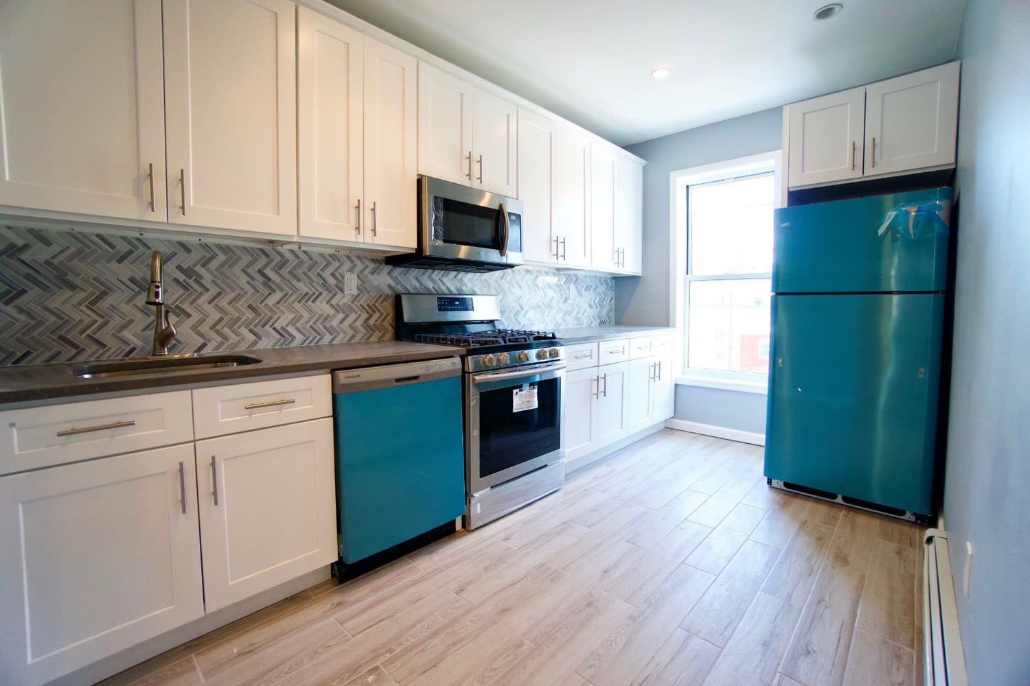 460 Miller Ave, Unit TOP
