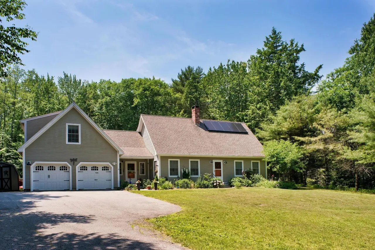 New Listing! 12 Stonebridge Circle, Newcastle, ME 04553 – $650,000
