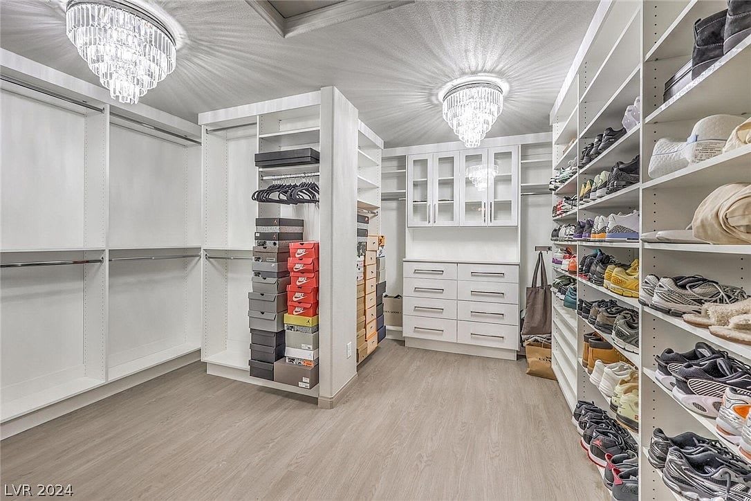 5989 Rockway Glen Ave