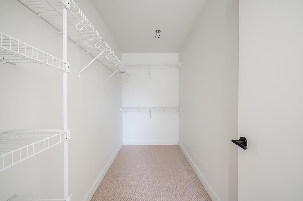 607-3038 St George St