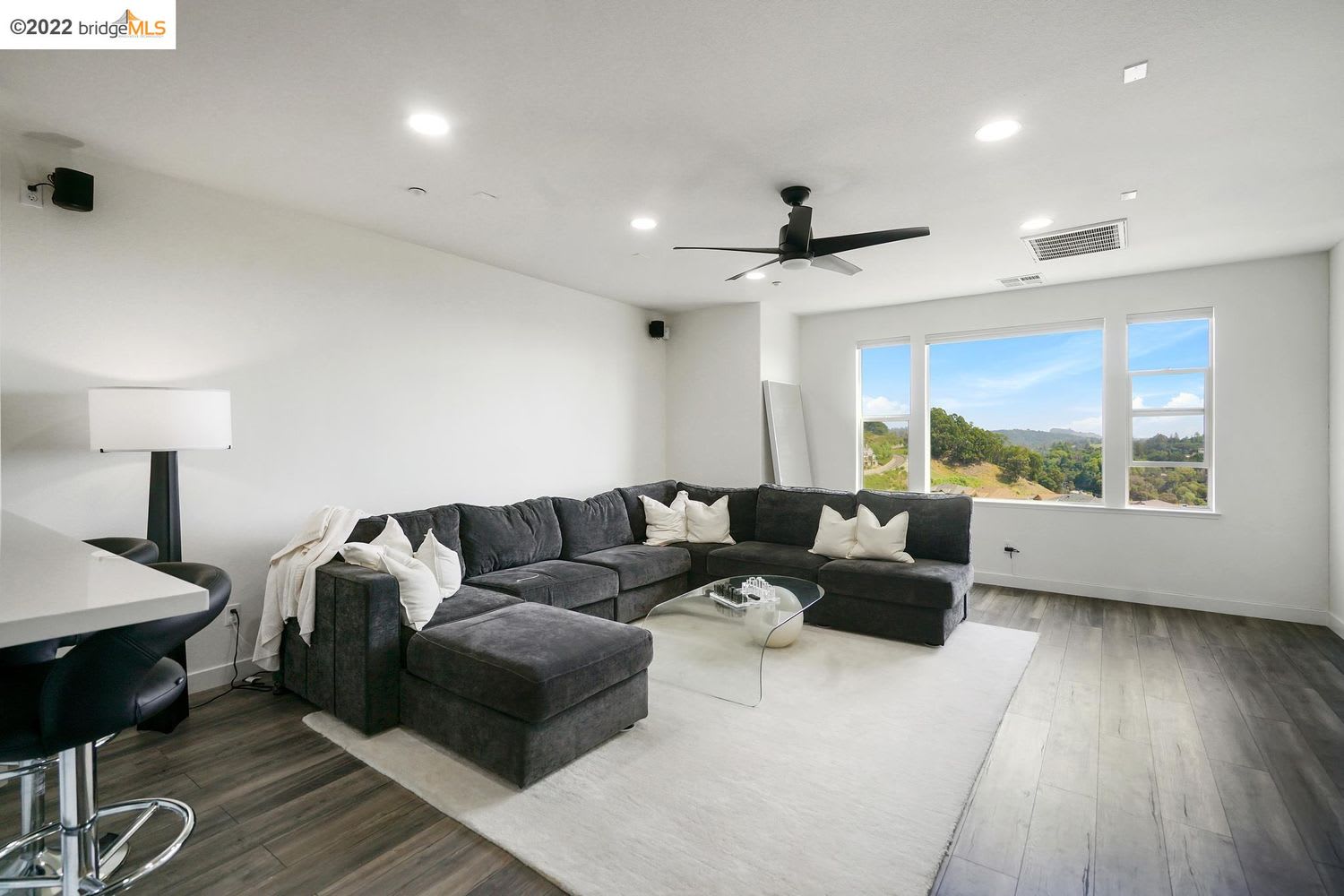 6433 Blue Rock Ct Oakland, CA, 94605
