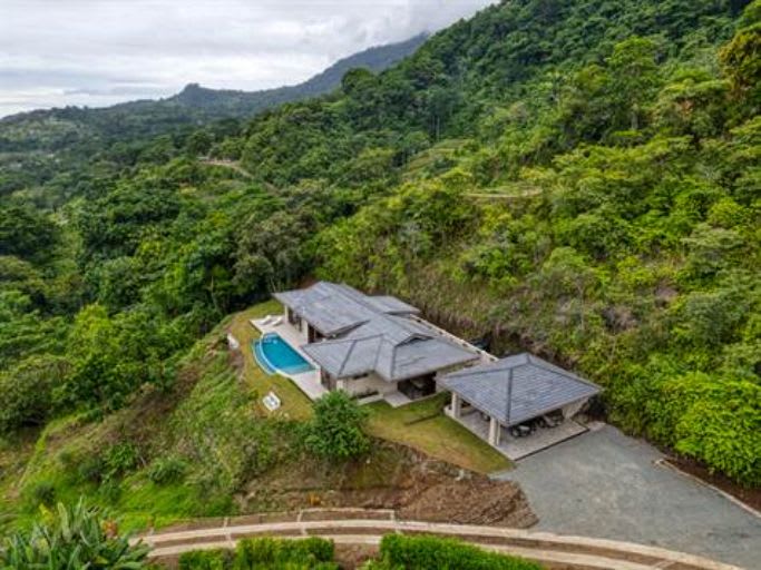 Stunning 3 Bedroom Luxury Ocean View Home