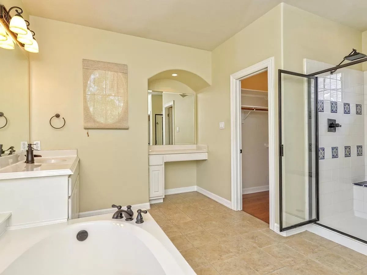 4007 Gaines Ct