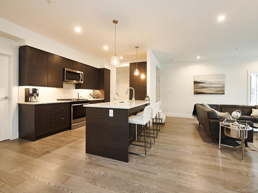 305B-10682 McDonald Park Rd