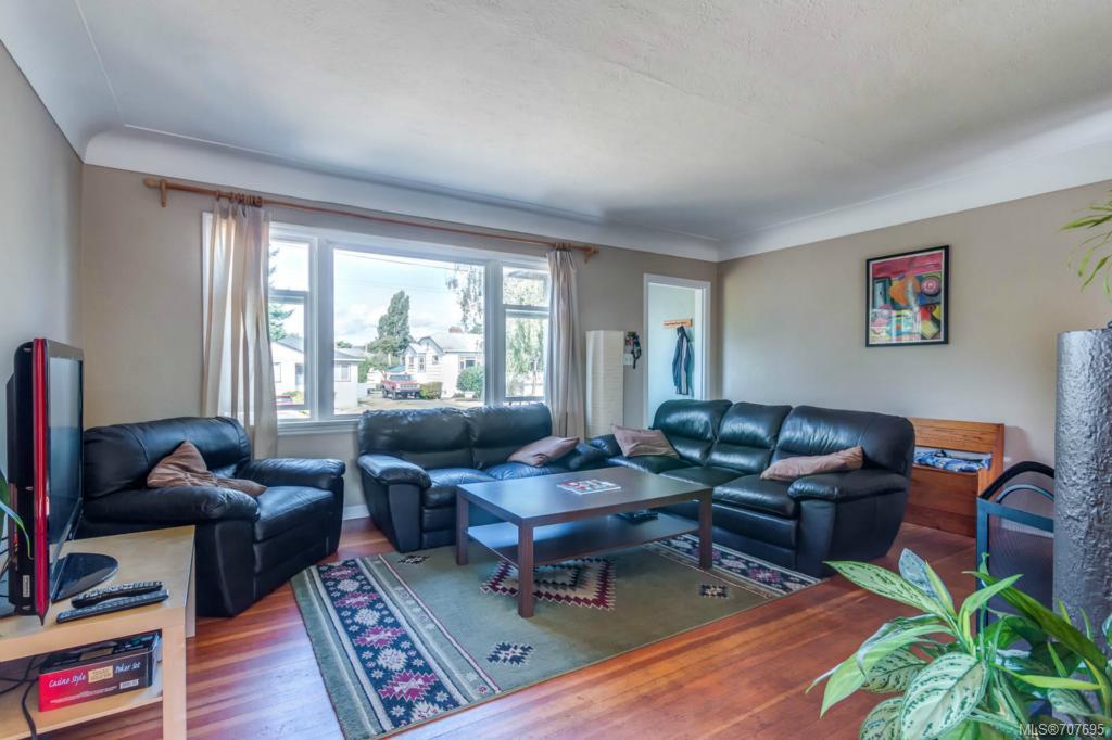 2531 Roseberry Ave