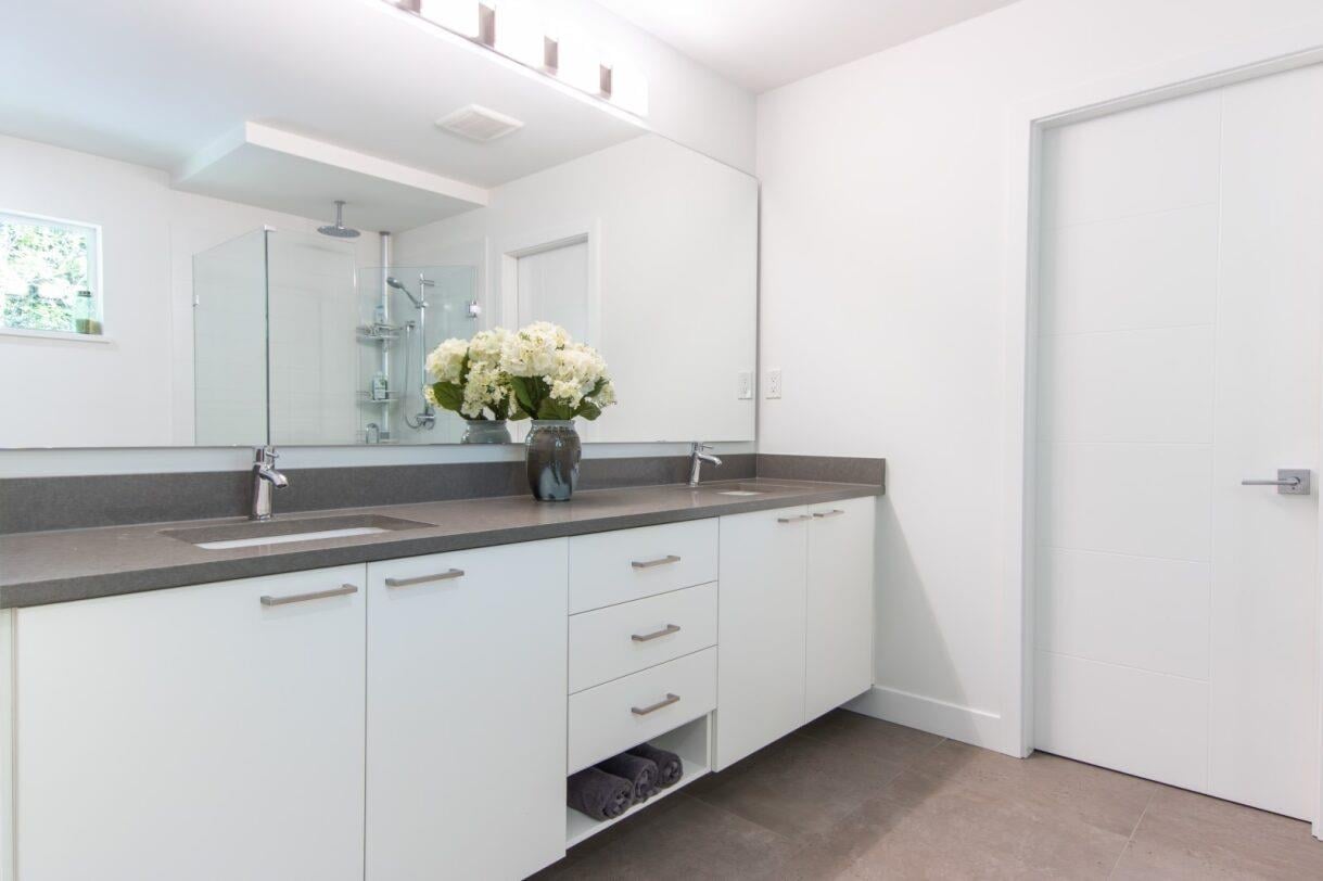 39253 Falcon Cres