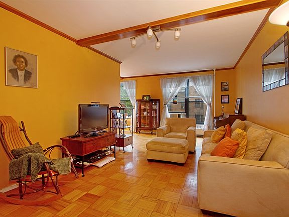 205 Clinton Ave Apt: 9C 