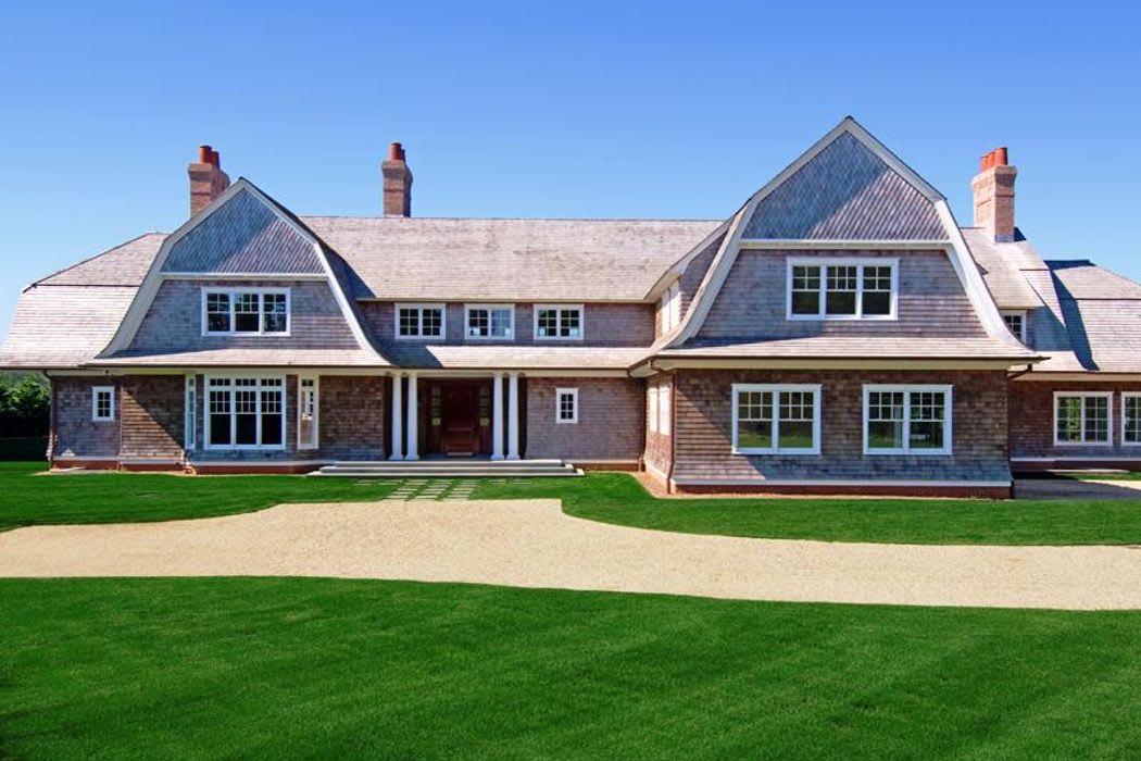 Exquisitely Detailed New Gambrel