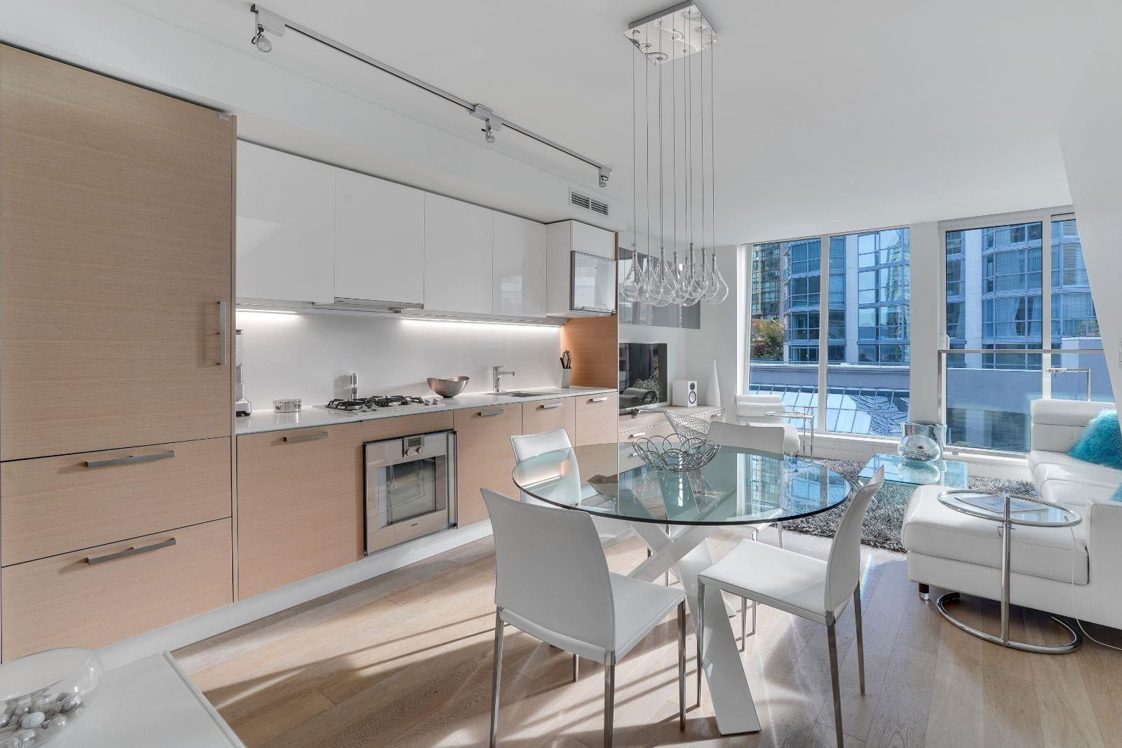 BURNABY LUXURY 