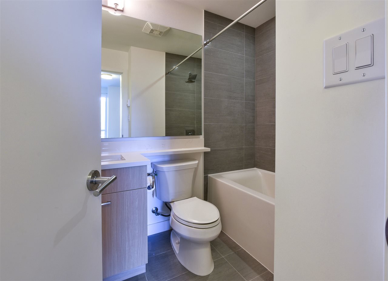 418-5460 Broadway Wy