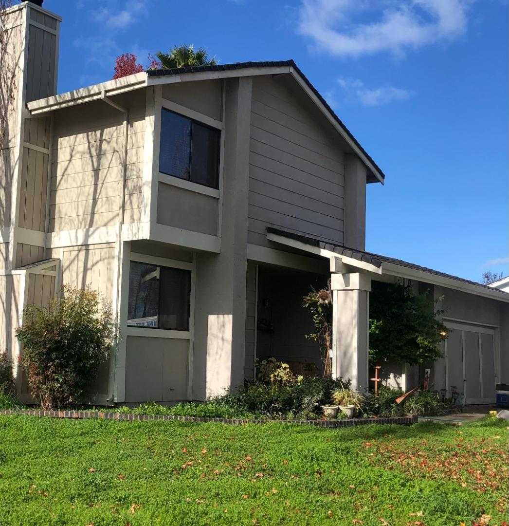 7521 Santa Barbara DR