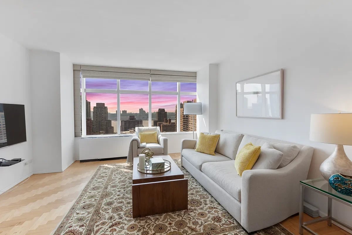 160 West 66th Street #25J