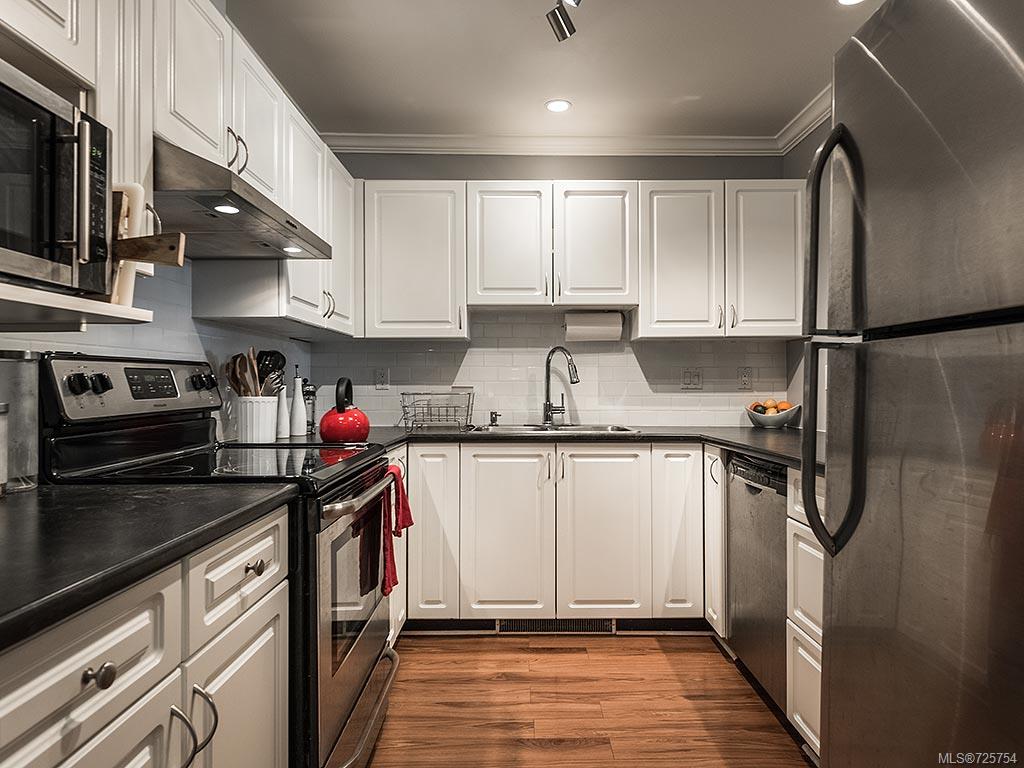 202-1536 Hillside Ave