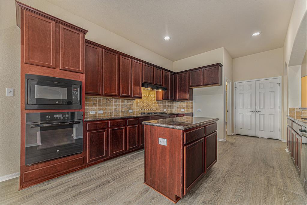 1117 Haye Rd