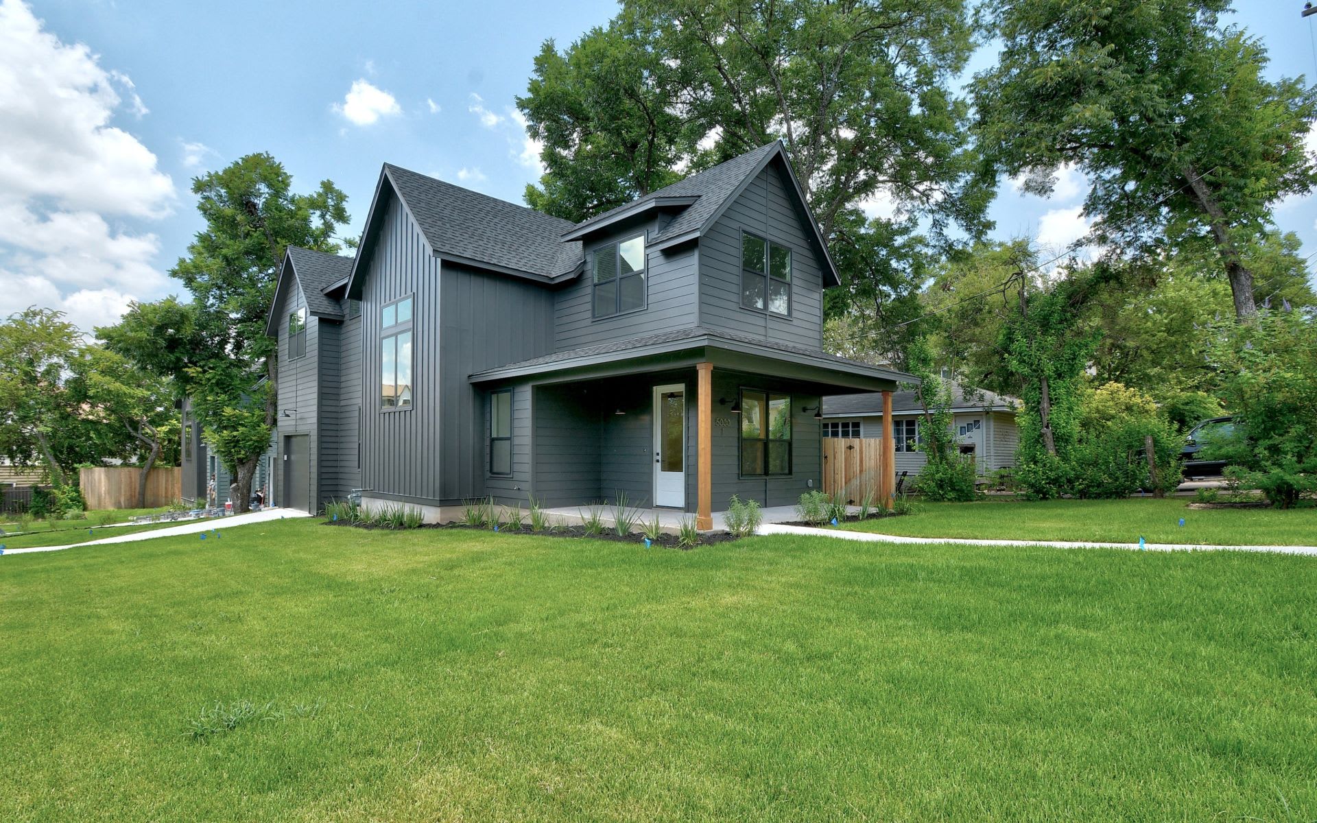 5000 Rowena Ave