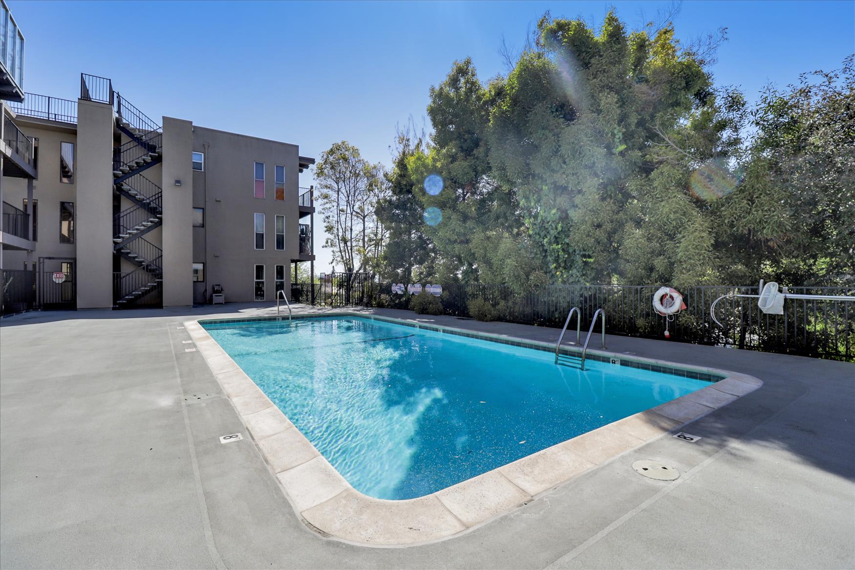 425 Orange St, #310