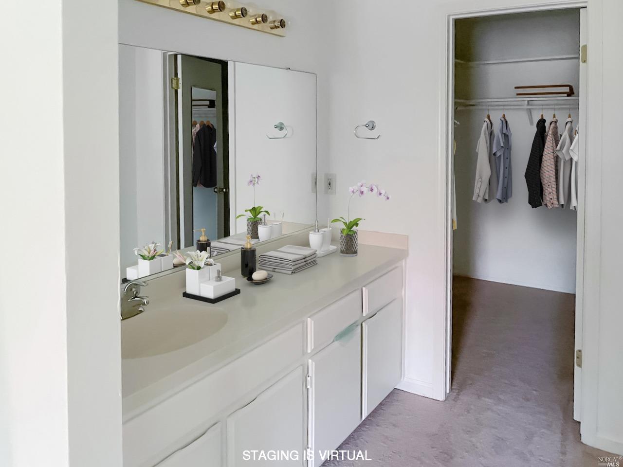 334 Alamo Sq